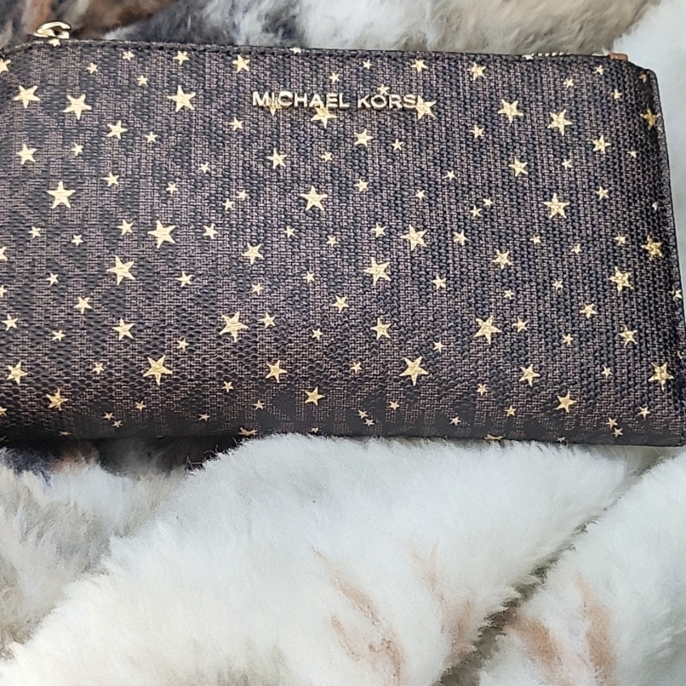 Michael kors wallet